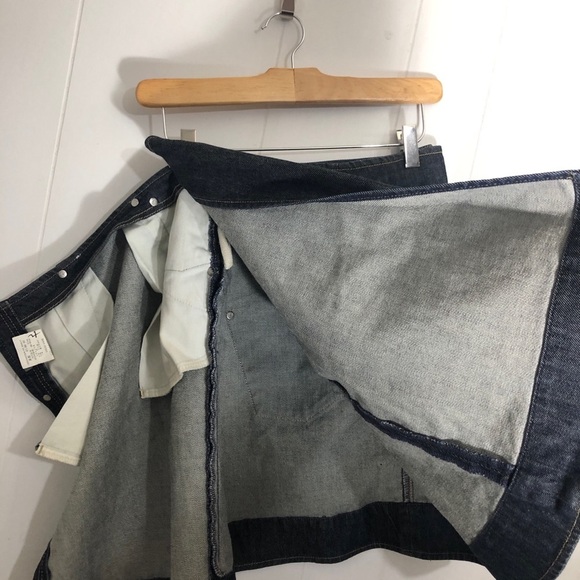 - Girls Levis Denim Wrap Around Skirt. Size 28/small - Picture 6 of 9